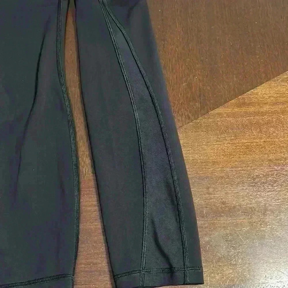 Lululemon black mesh legging - Picture 7 of 7